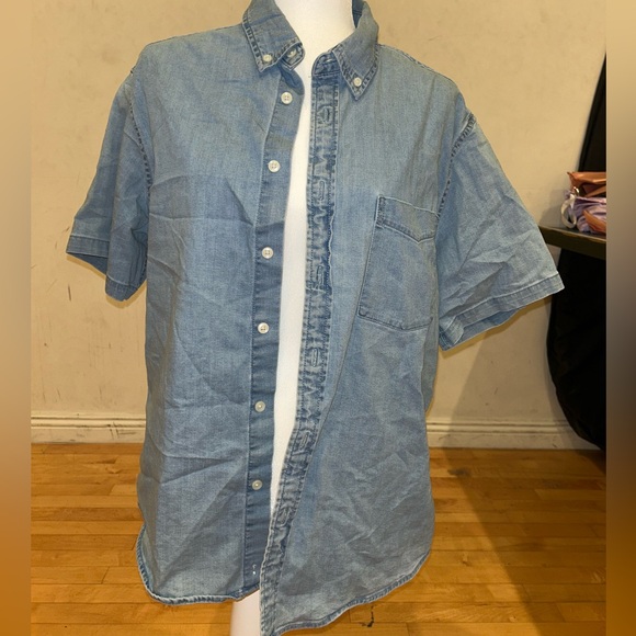 Men’s L denim short sleeve shirt Large could be women’s or unisex light blue - Picture 2 of 7
